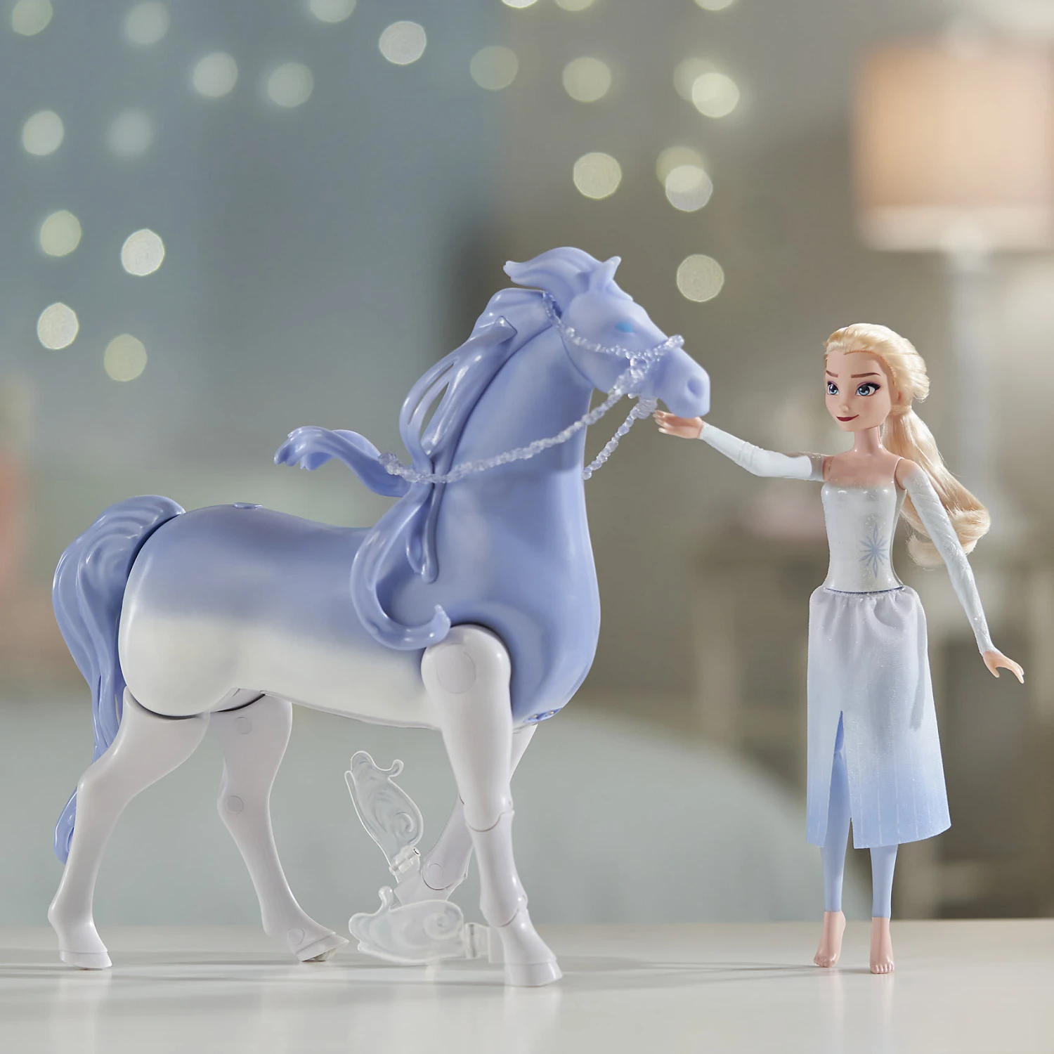 Hasbro Wasserzauber Und Landspaß Elsa & Nokk – Bild 4
