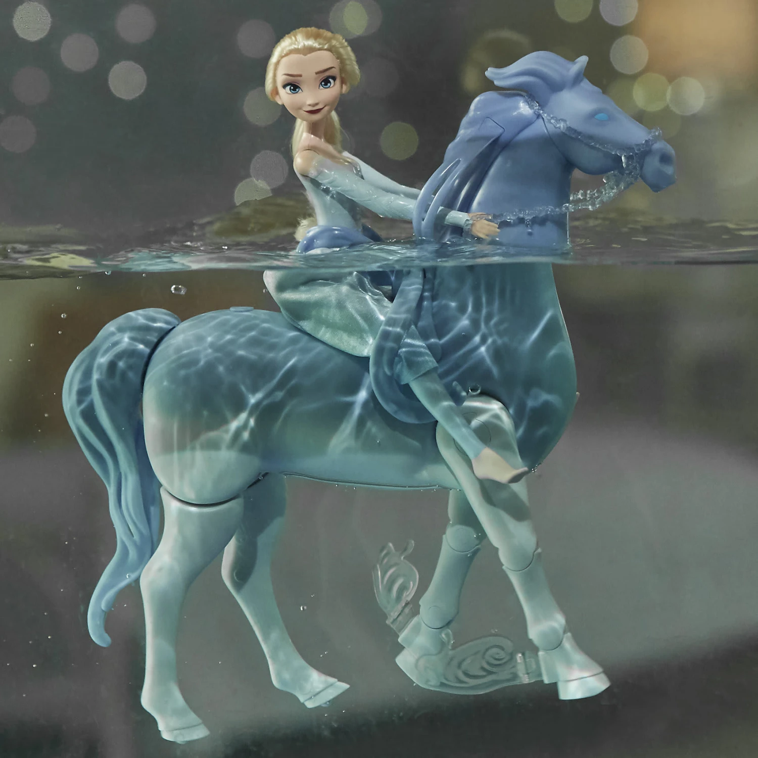Hasbro Wasserzauber Und Landspaß Elsa & Nokk – Bild 8